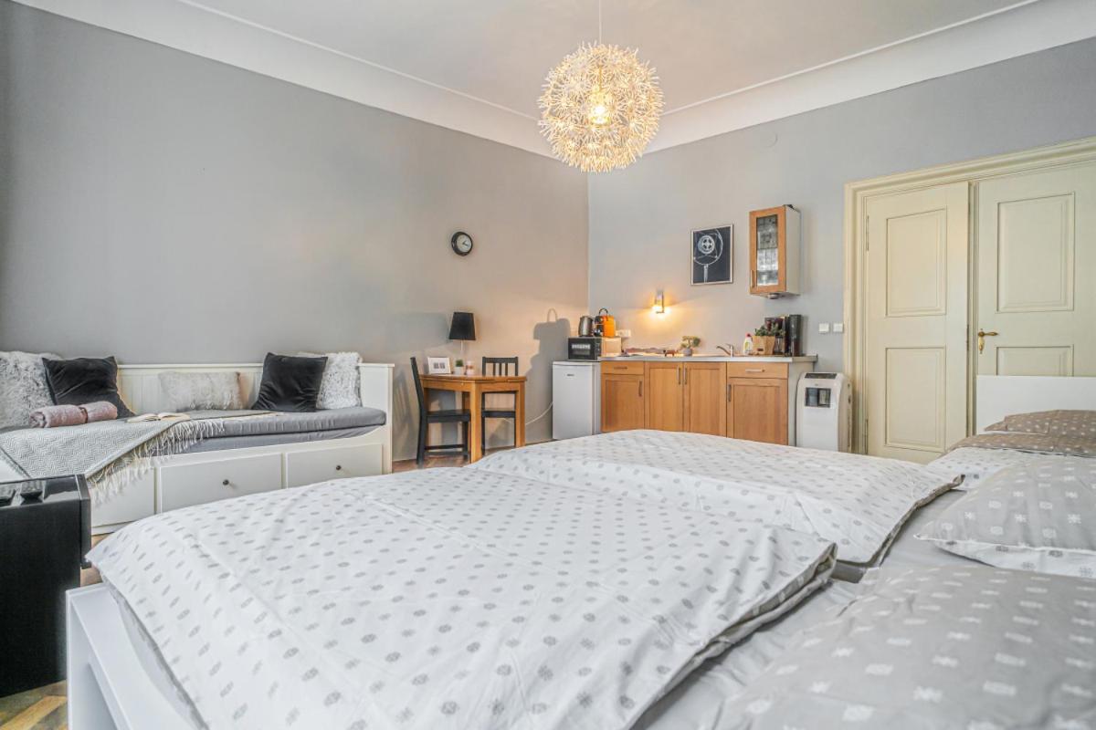 Bright Studio Close To Charles Bridge And Prague Castle Apartment Екстериор снимка