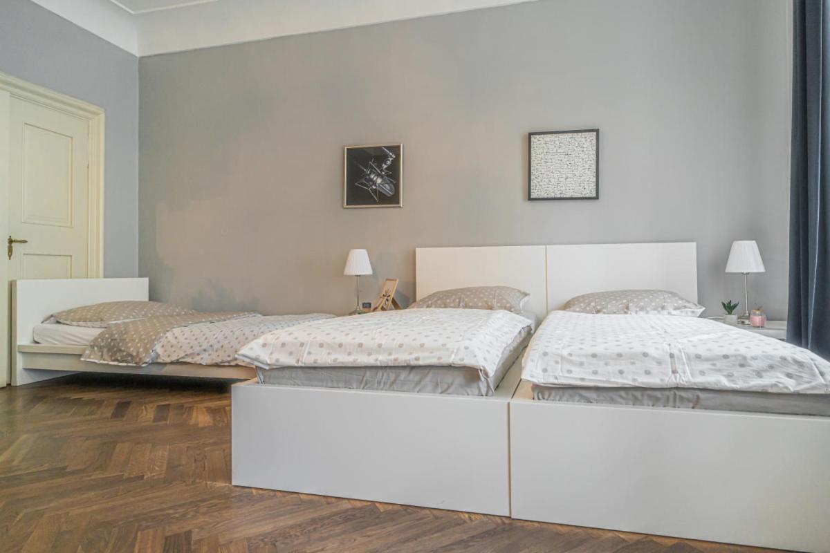 Bright Studio Close To Charles Bridge And Prague Castle Apartment Екстериор снимка