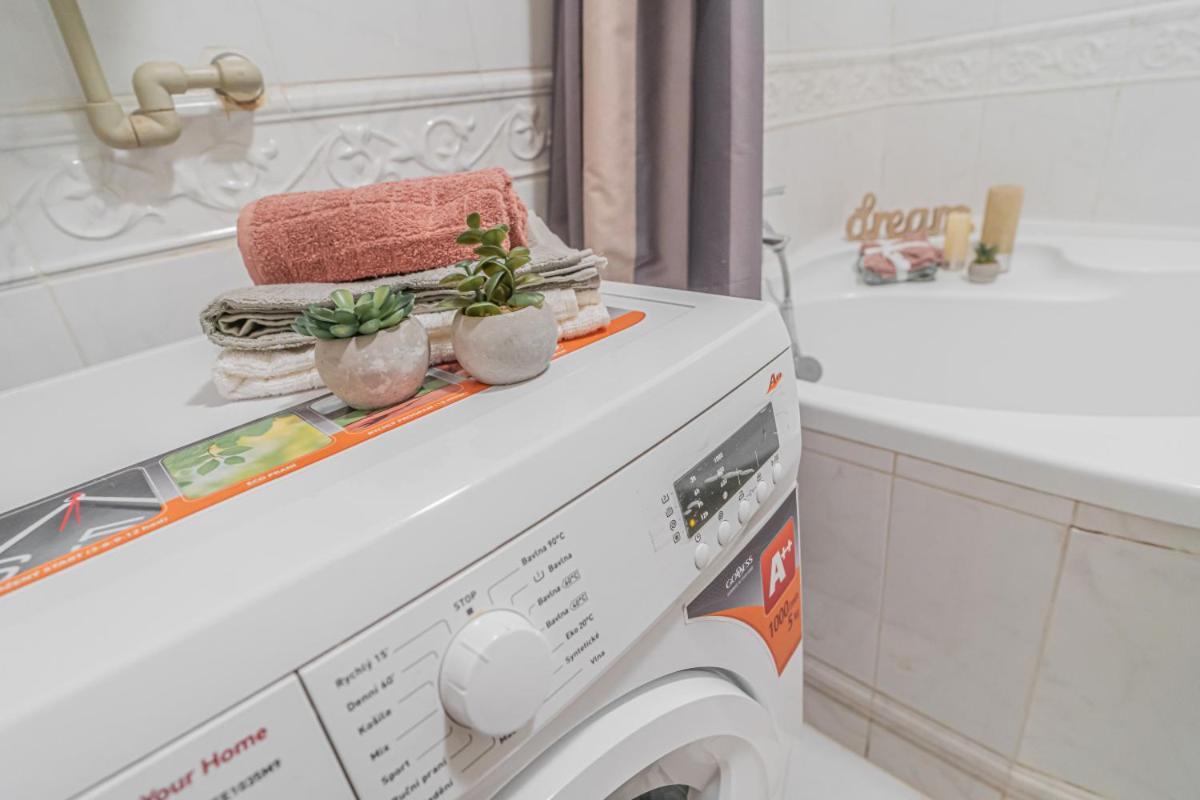 Bright Studio Close To Charles Bridge And Prague Castle Apartment Екстериор снимка